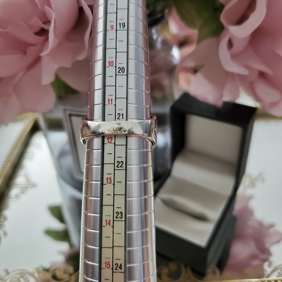 Gorgeous crystal blue sapphire gemstone ring - Picture 4 of 4